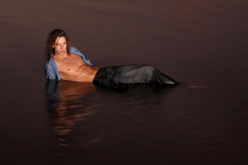 Male model photo shoot of Ryan Vest