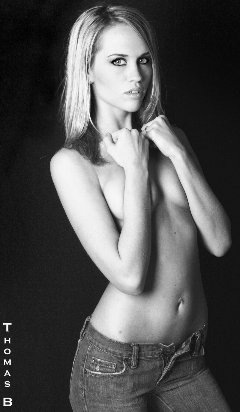 Female model photo shoot of Jessie Geneva II