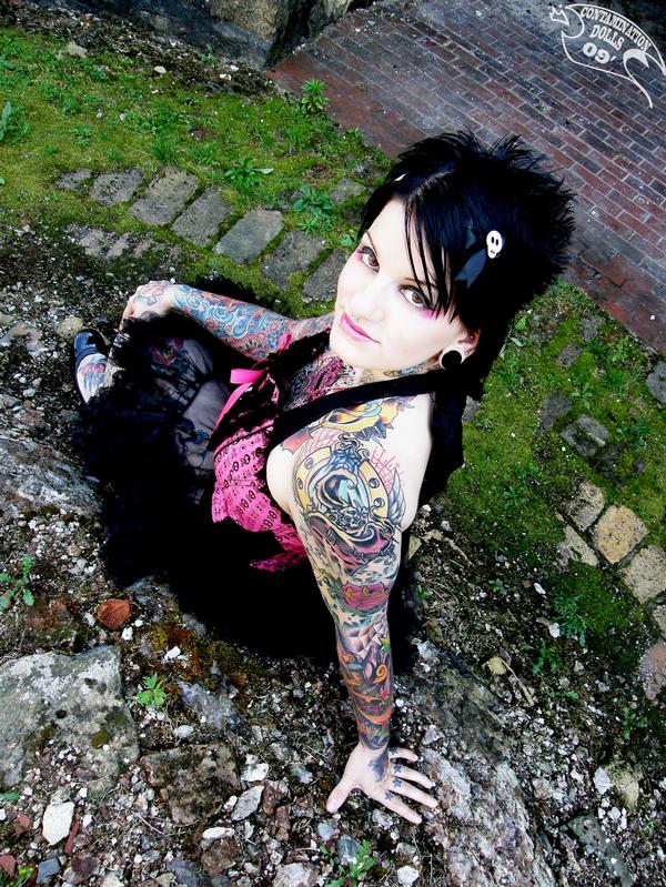 Female model photo shoot of Mandy Lee Mayhem by Hatter Marie in Alburtis, PA