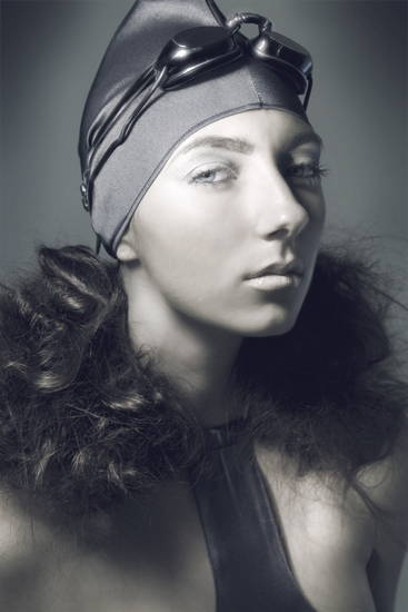 Female model photo shoot of Monae Artistry by COLr