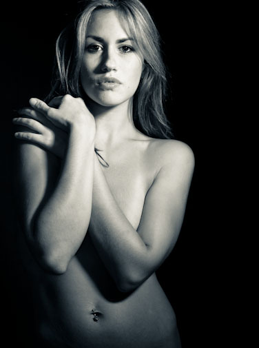 Female model photo shoot of Hayley Elias