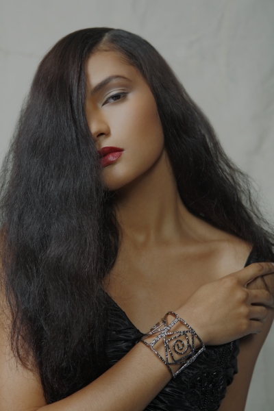 Female model photo shoot of Riki Frankel by alartz
