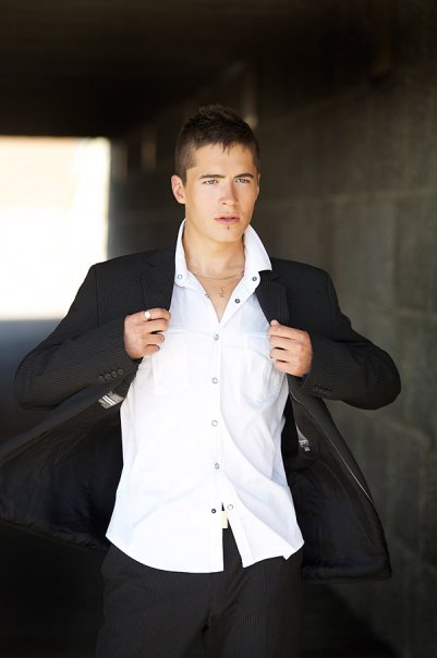 Male model photo shoot of Dmitri Samoilov