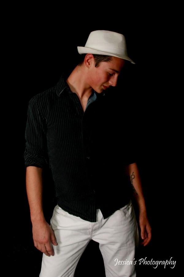 Male model photo shoot of Michael Grayson