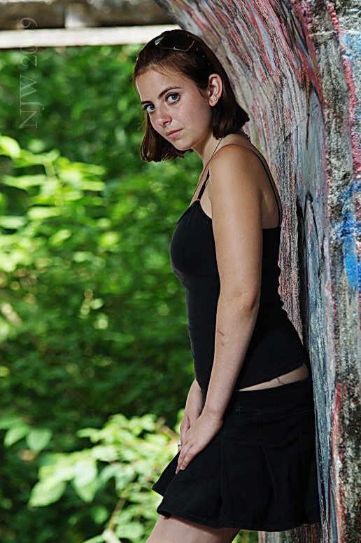 Female model photo shoot of TeeHeeTinsley in merville