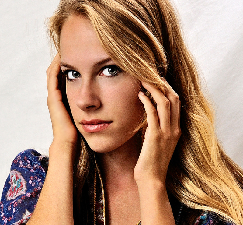 Female model photo shoot of Melissa Westbrook