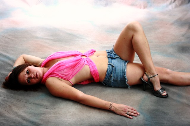 Female model photo shoot of Tara Wayman