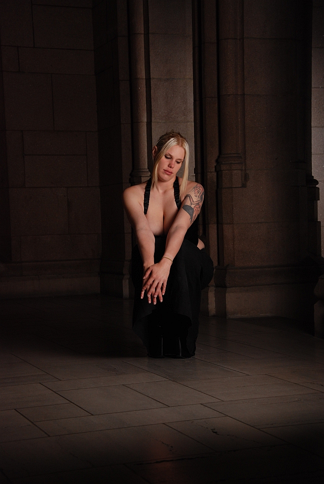 Female model photo shoot of Jolie Rain by Erik Christensen