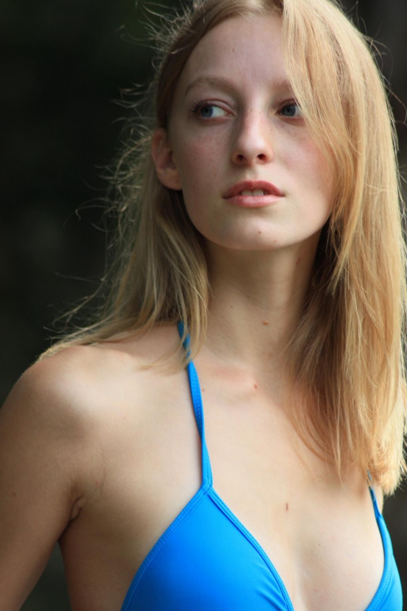 Female model photo shoot of Samphyre in Gemini Springs