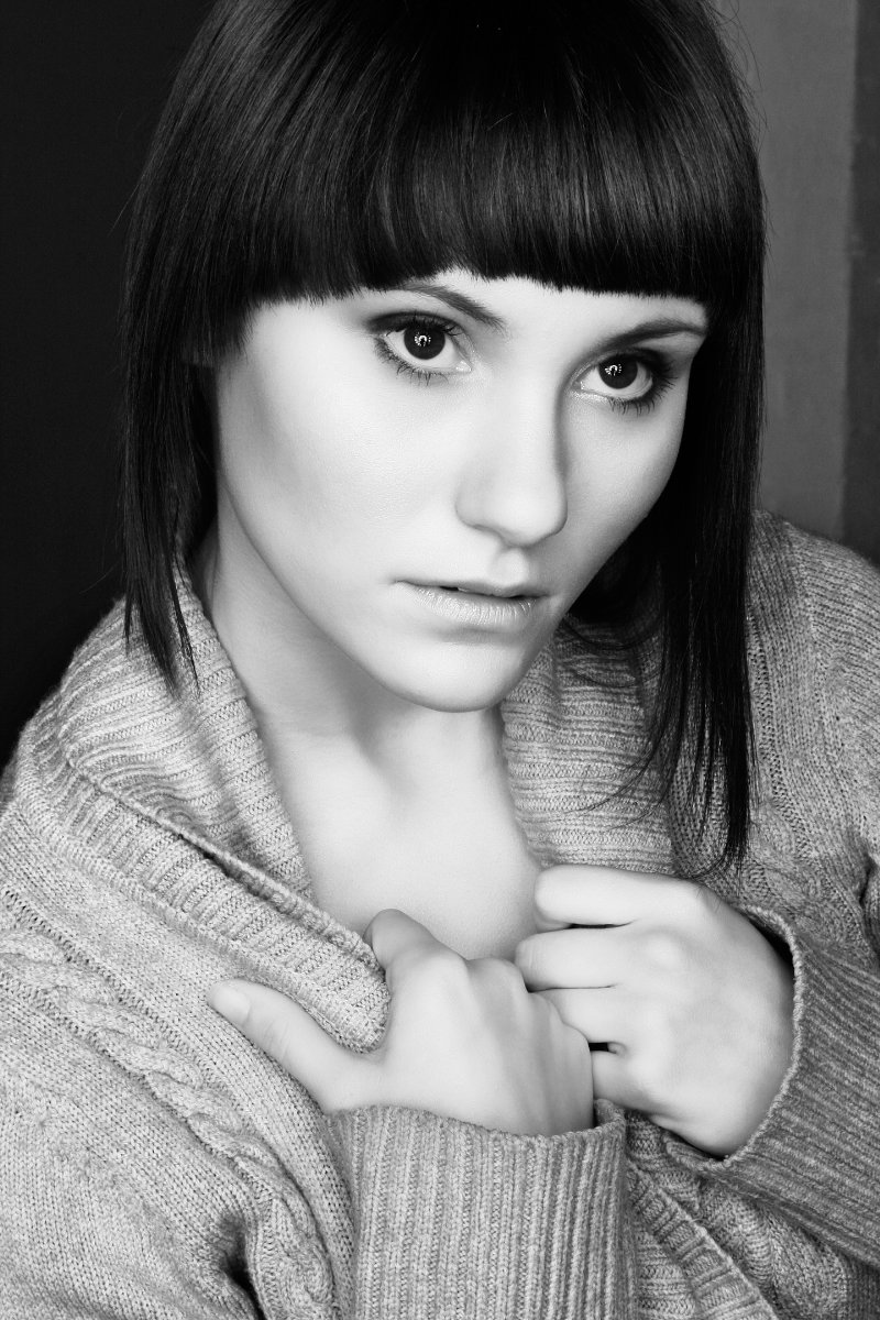 Female model photo shoot of jessika_lee