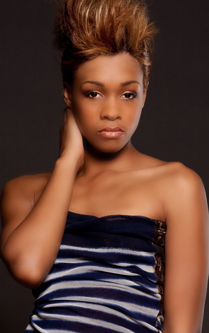 Female model photo shoot of marqueena sherley in Chicago