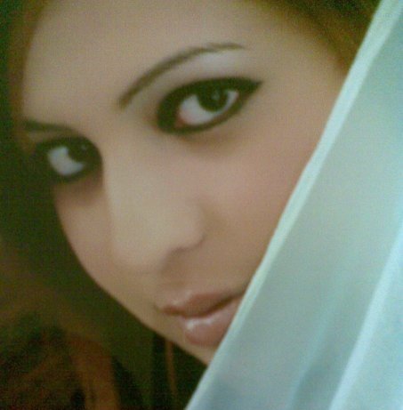 Female model photo shoot of Mehwish Mehmood