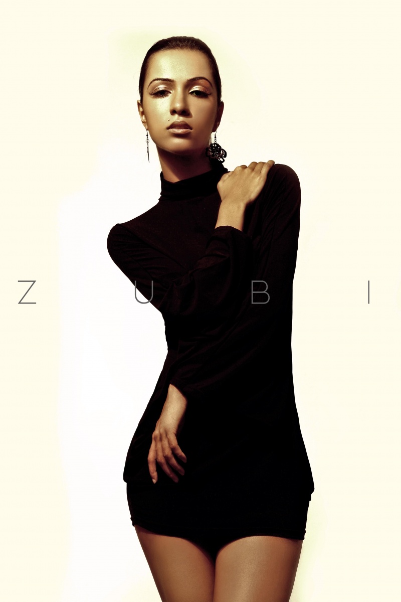 Female model photo shoot of Z u b i by Philipe, makeup by KILLER KISS