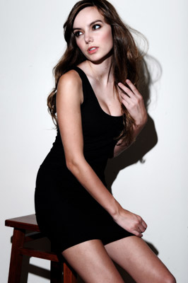 Female model photo shoot of alexx dunk