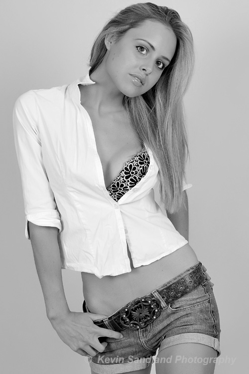 Female model photo shoot of Caroline Duffy