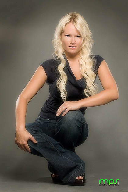 Female model photo shoot of Angela Mittchell in Murfreesboro, TN