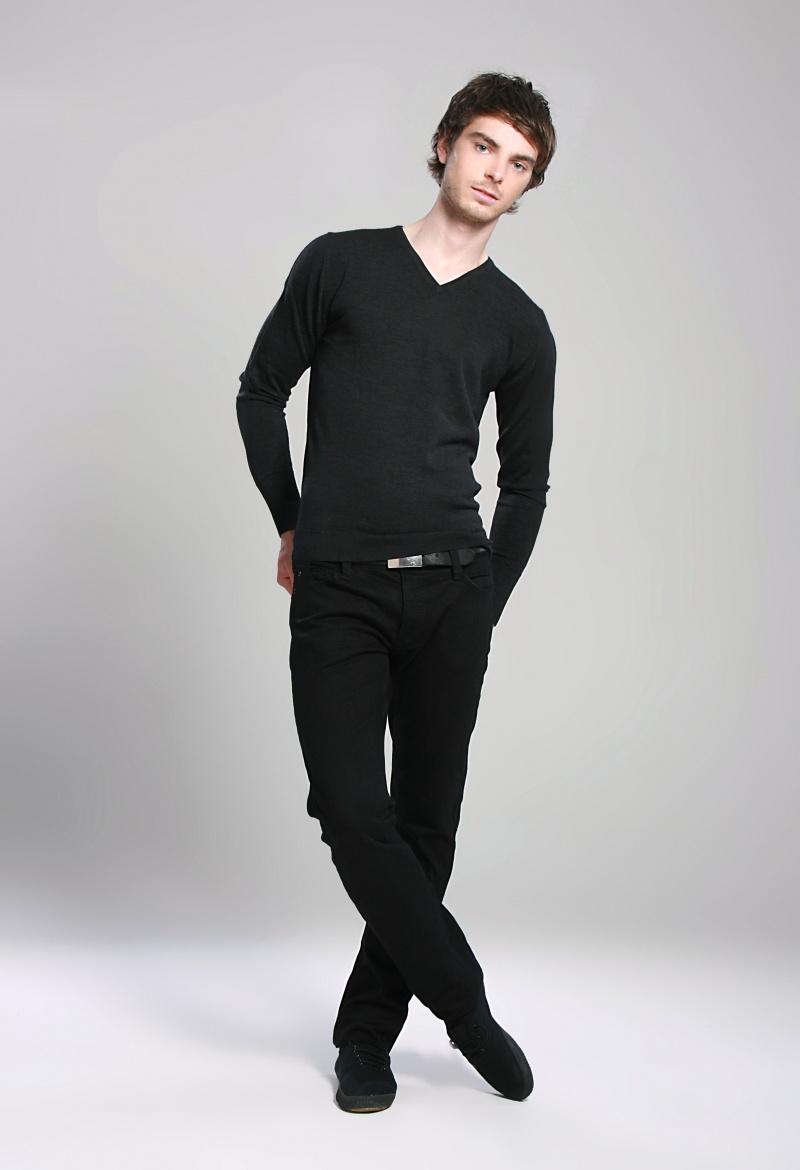 Male model photo shoot of Felix Abba