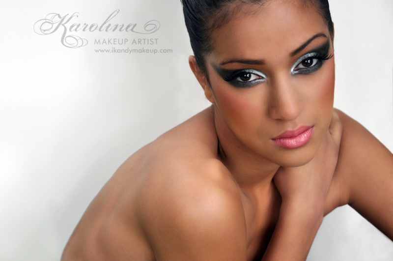 Female model photo shoot of Karolina Almanzar and fashion360mag in Jackson Heights, Queens, retouched by Daniel James Ryan, makeup by Karolina Almanzar
