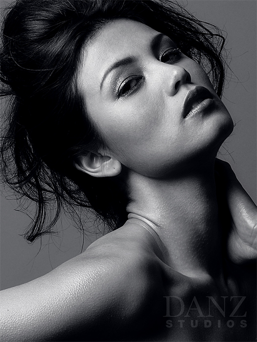 Female model photo shoot of Daniela Pagan