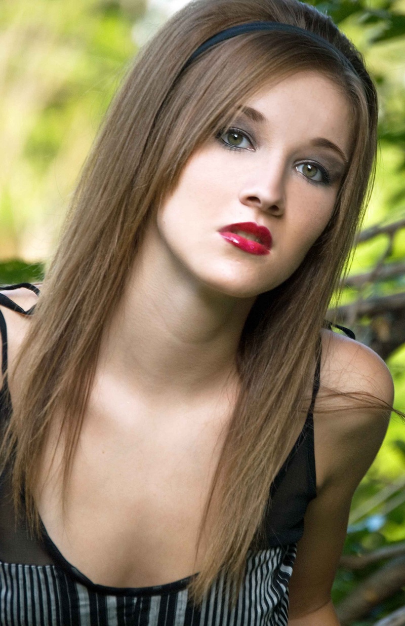 Female model photo shoot of Jamesly by Kelly Sedivec-Ealy in Belva Deere