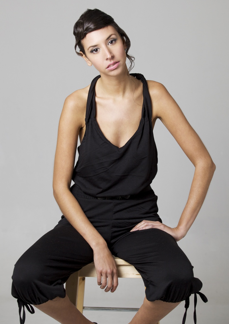Female model photo shoot of Lauren J Morfea
