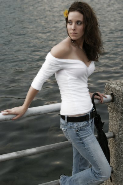 Female model photo shoot of Nicole023