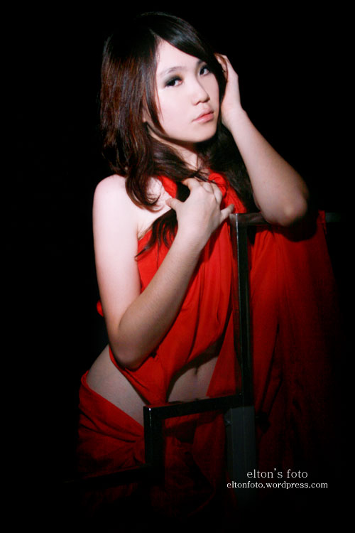 Female model photo shoot of daphne chuah