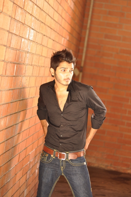 Male model photo shoot of Amit Mehta