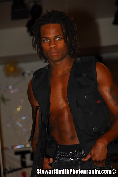 Male model photo shoot of Marvin Neal