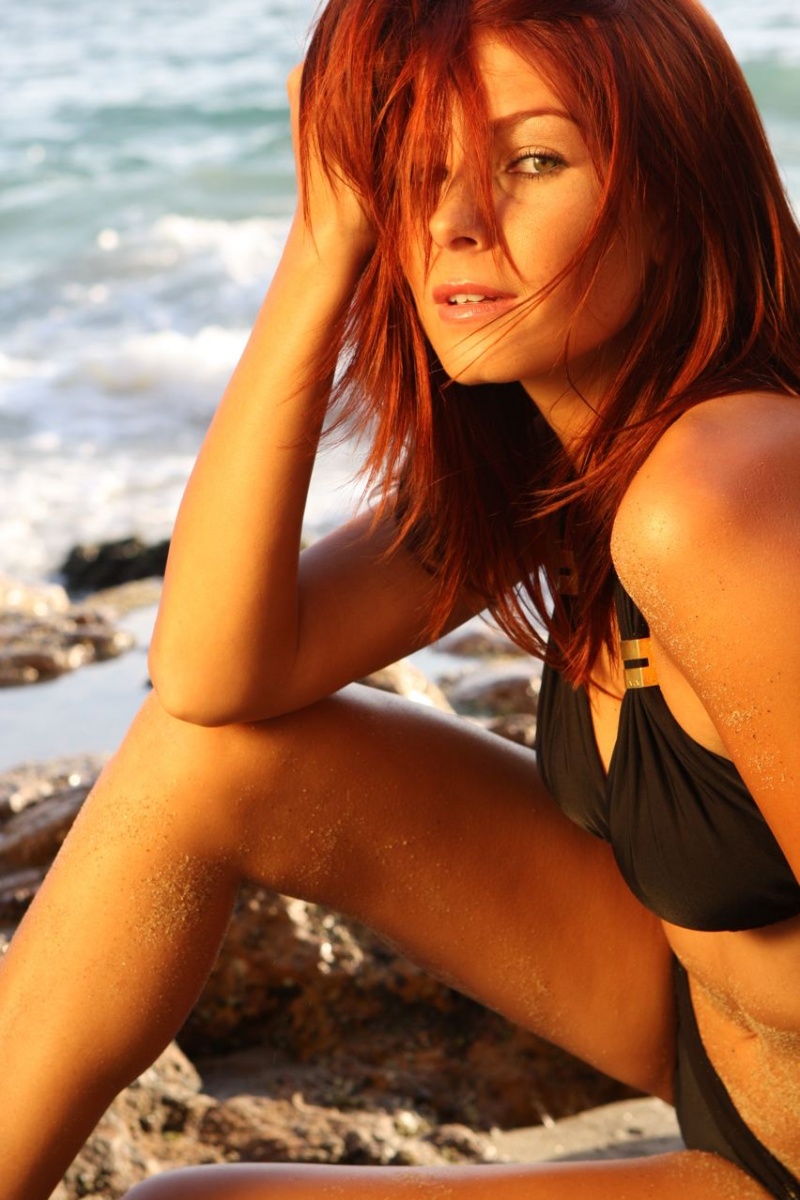 Female model photo shoot of Keltie Martin in Malibu Ca