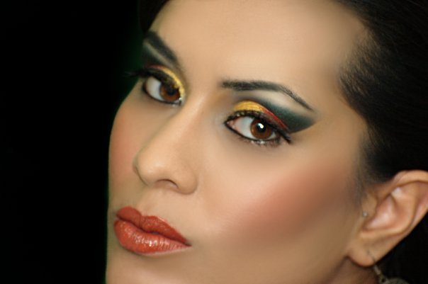 Female model photo shoot of Maz Muraj