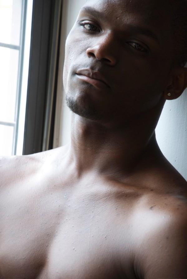Male model photo shoot of Deriq Williams