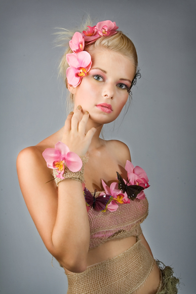Female model photo shoot of Fabienne Van Hecke