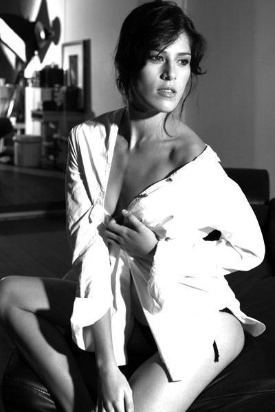 Female model photo shoot of Isabel Zamora in Phantom models
