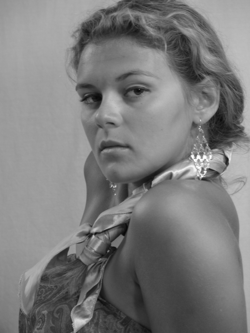 Female model photo shoot of Taylor Vaun
