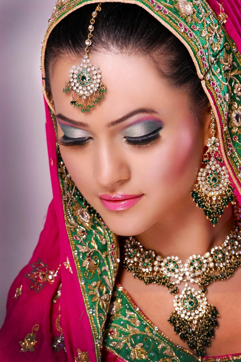Female model photo shoot of Mehreen Ikram
