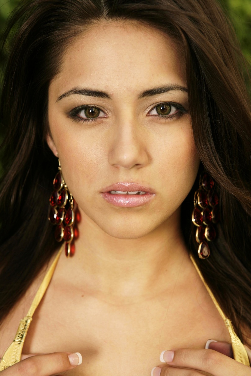 Female model photo shoot of Magdalena Ruiz