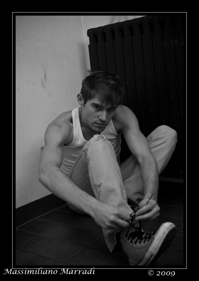 Male model photo shoot of Eduardoo by Massimiliano Marradi
