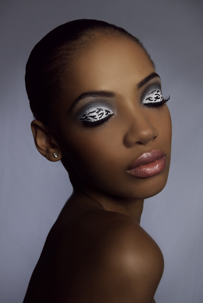 Female model photo shoot of Sade Str3tch Simmons by Kay Ikkoku , makeup by Karolina Almanzar
