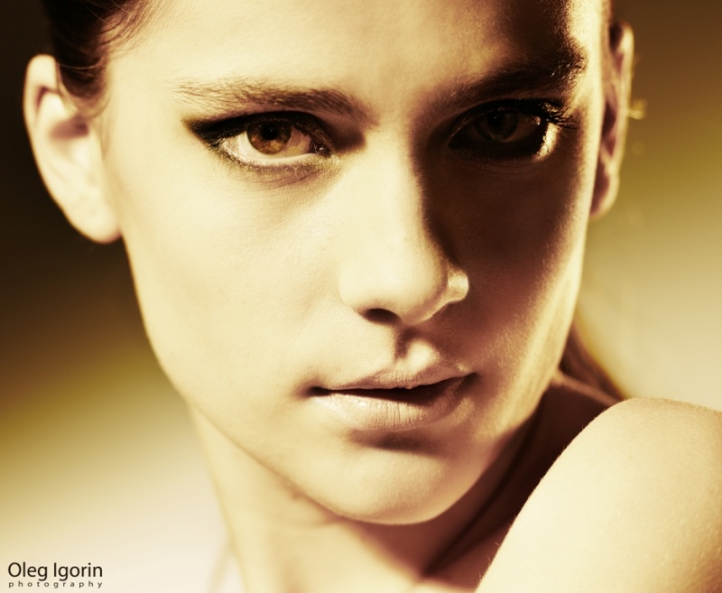 Female model photo shoot of Laura Amara by Oleg Ti