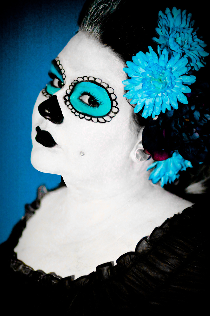 Female model photo shoot of Beehive Harlot by dillinger in Union City, CA, makeup by Kitchen Beautician
