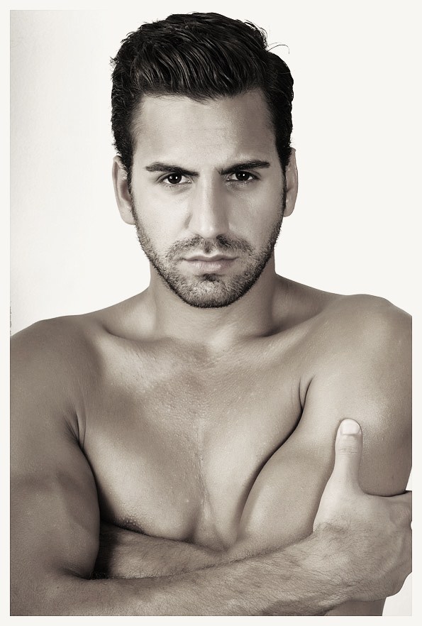 Male model photo shoot of Joey Haleva