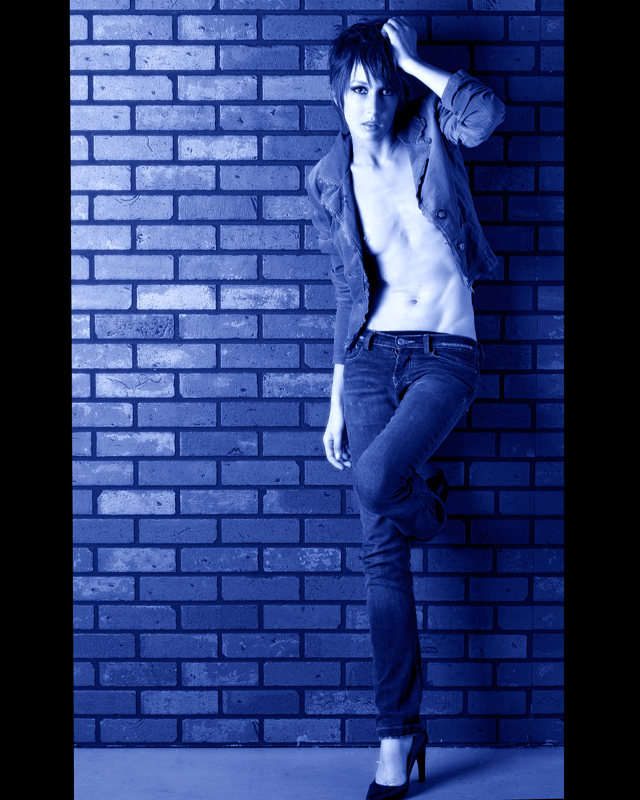 Female model photo shoot of Becky Joness by Yona e