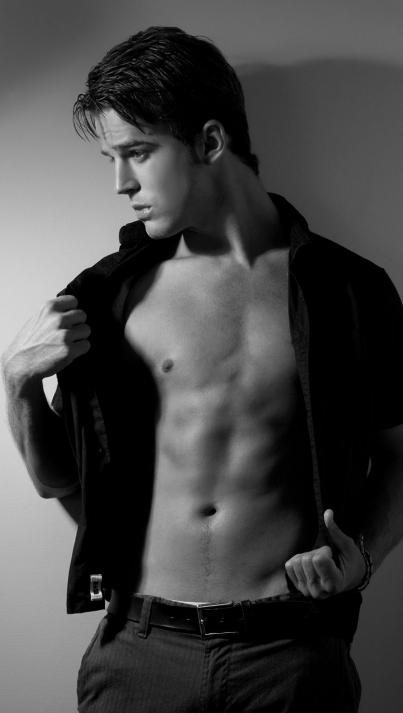 Male model photo shoot of Chase Austin