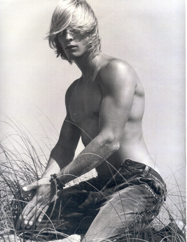 Male model photo shoot of David Straff
