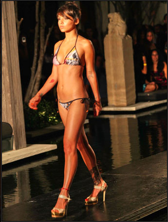 Female model photo shoot of AbanSonia in Miami, FL