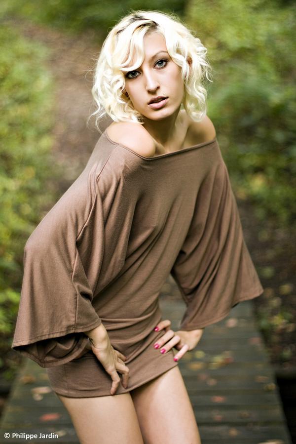 Female model photo shoot of Mizz Twiiggy  by Philippe Jardin