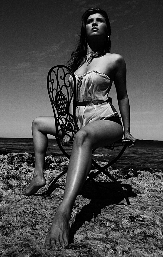 Female model photo shoot of Melissa Giannasi