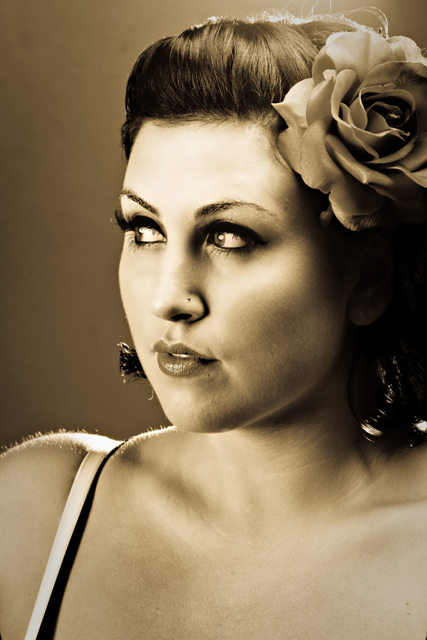 Female model photo shoot of Scarlett Lynn by dcphotos