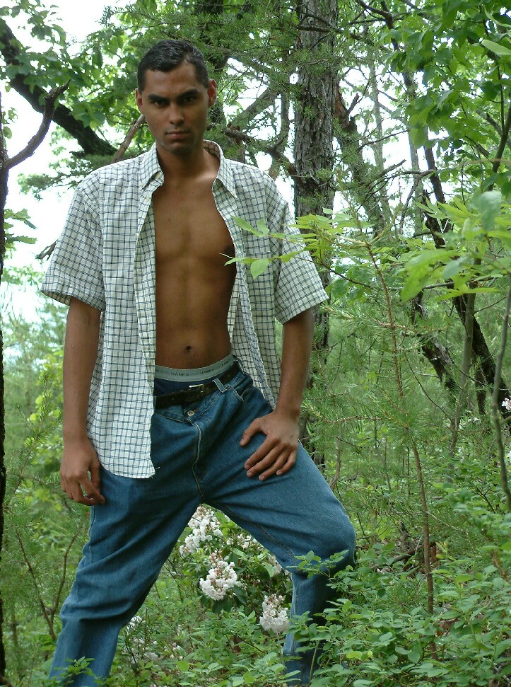 Male model photo shoot of Knoll Photography